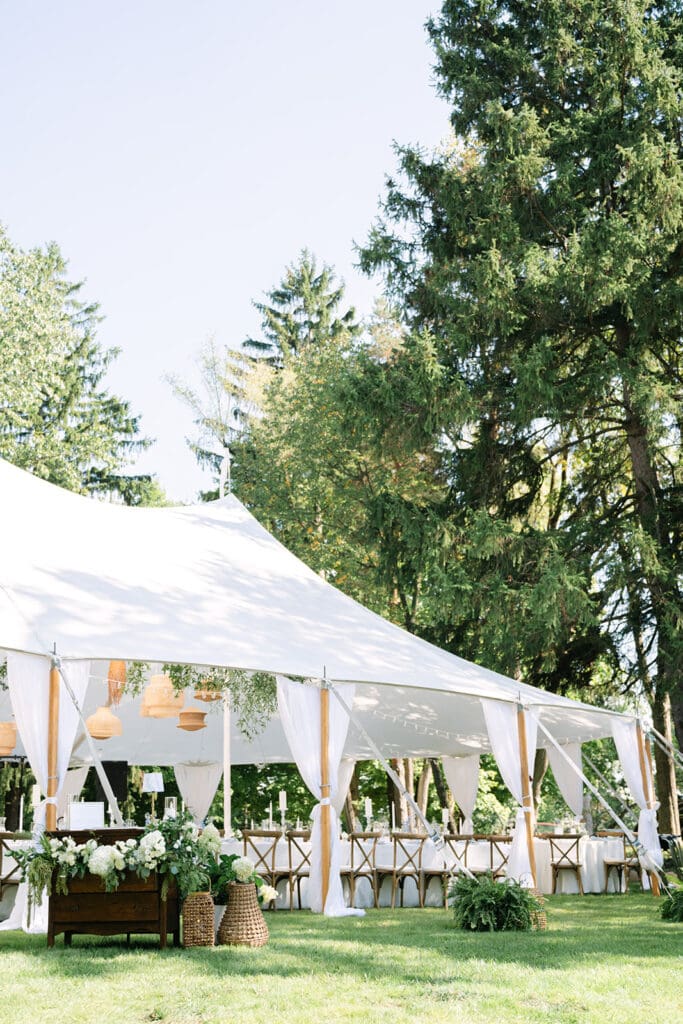 Outdoor wedding | Michigan Wedding Planner