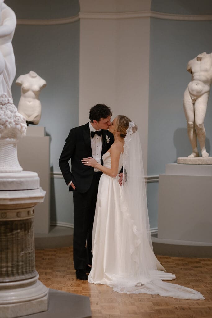 Detroit Institute of Arts in Detroit Michigan. Wedding Reception