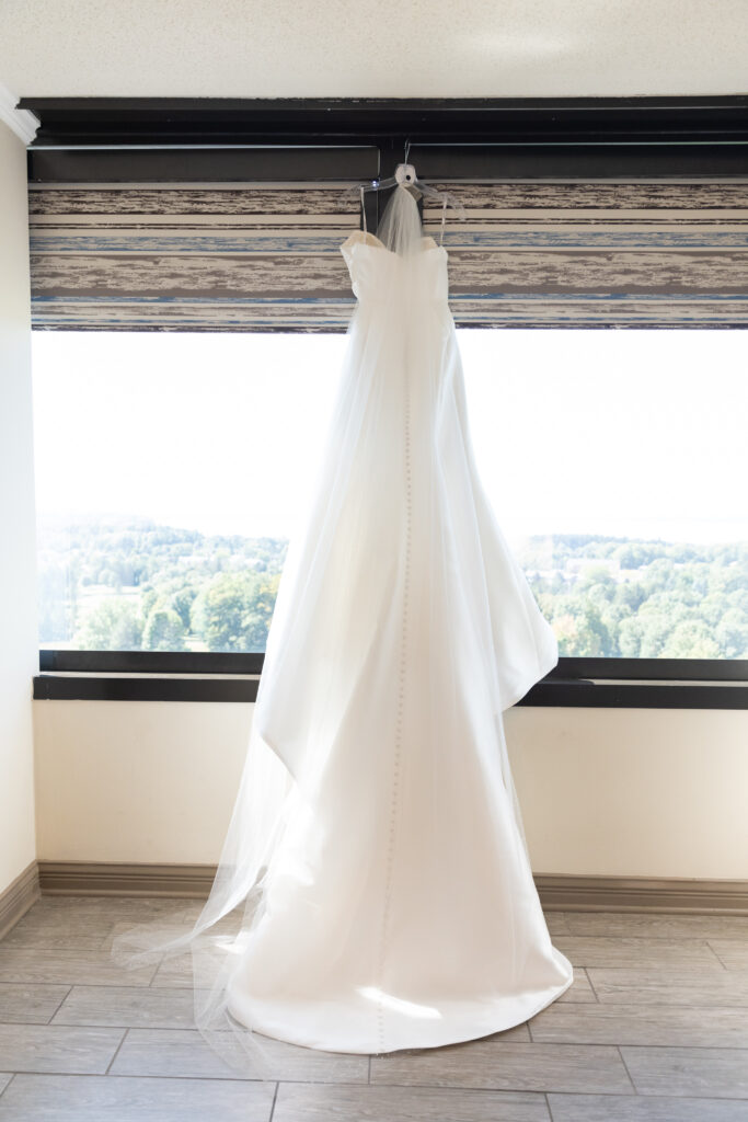 Michigan Bride getting ready at Grand Traverse Hotel 