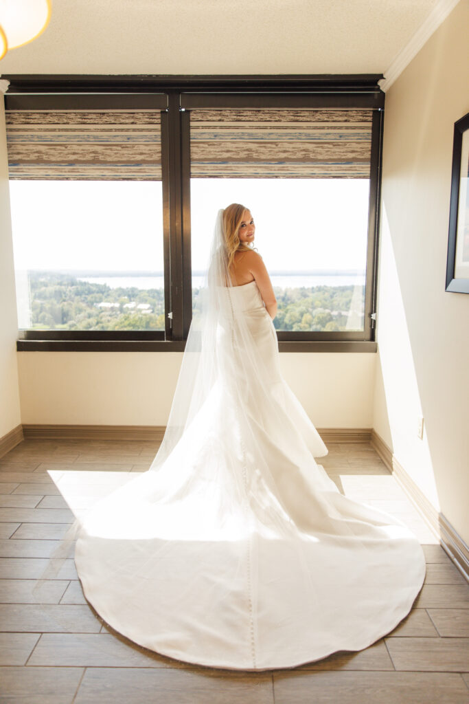 Michigan Bride getting ready at Grand Traverse Hotel 